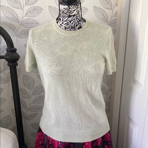 Theory short sleeve cashmere sweater in light mint green